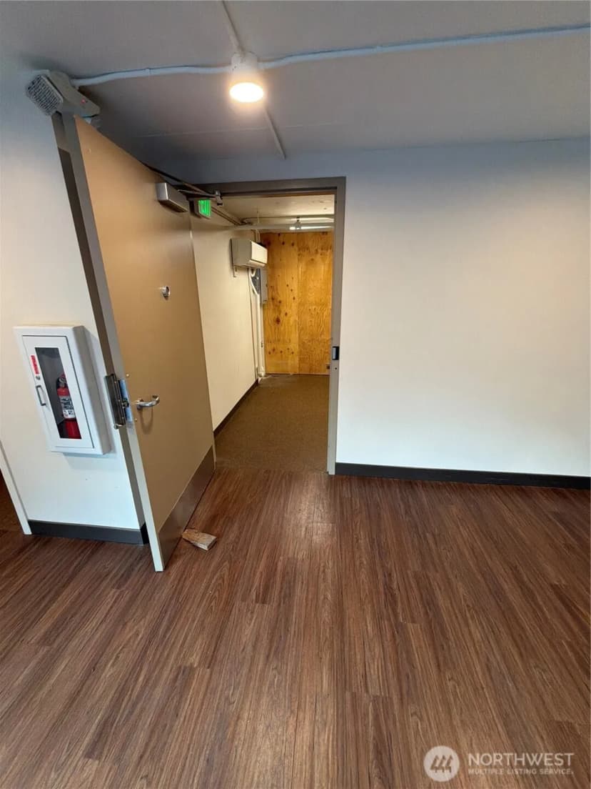 Property photo for 2519 1st Avenue #(r), Seattle photo 8