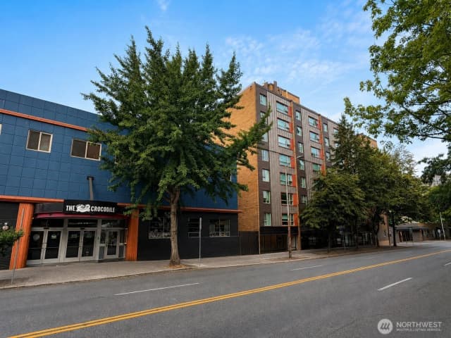 Property photo for 2519 1st Avenue #(r), Seattle photo 4