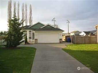 Property photo for 304 Eldredge Court Nw, Orting