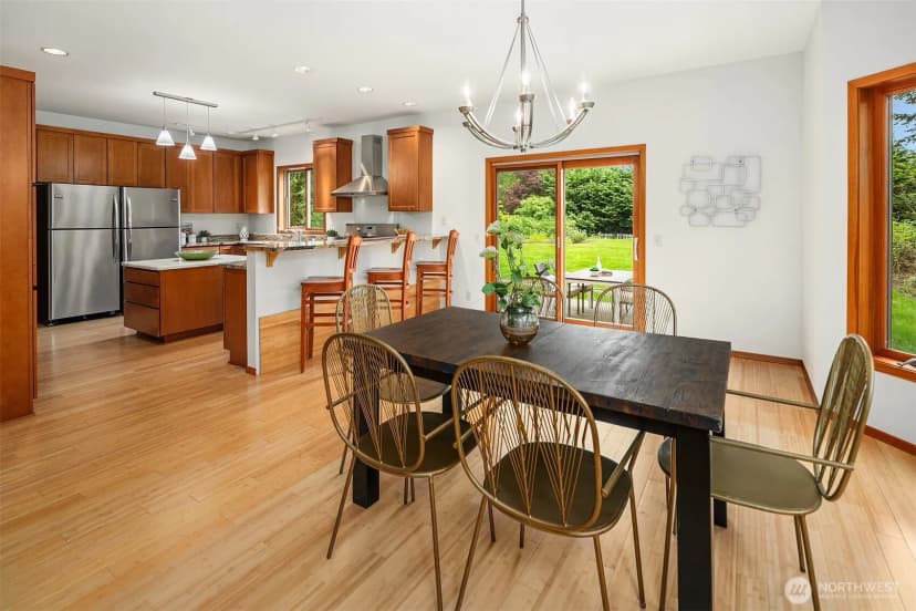 Property photo for 14730 75th Avenue Ne, Kenmore photo 9