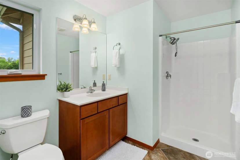 Property photo for 14730 75th Avenue Ne, Kenmore photo 31