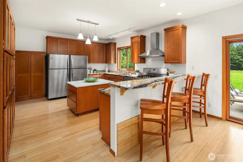 Property photo for 14730 75th Avenue Ne, Kenmore photo 10