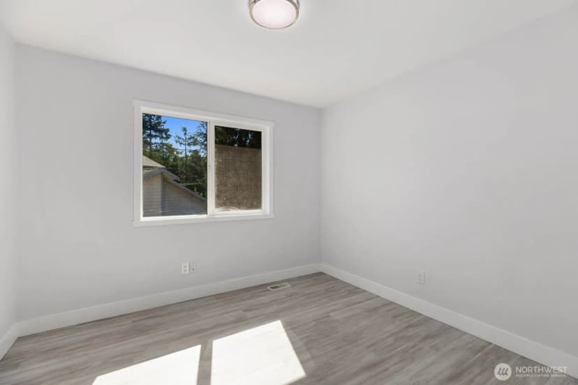 Property photo for 20133 7th Avenue Se, Bothell photo 19