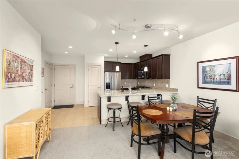 Property photo for 6801 Greenwood Avenue N #304, Seattle photo 11