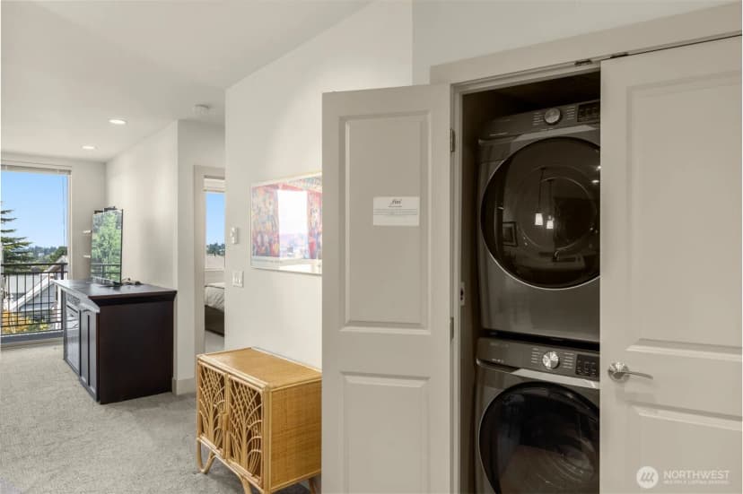 Property photo for 6801 Greenwood Avenue N #304, Seattle photo 17