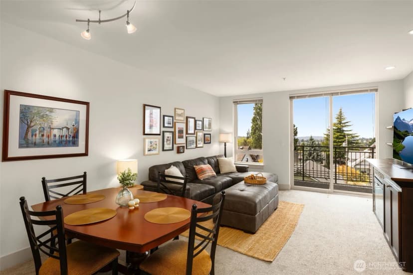 Property photo for 6801 Greenwood Avenue N #304, Seattle photo 10