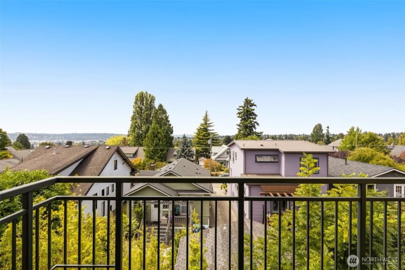 Property photo for 6801 Greenwood Avenue N #304, Seattle photo 13