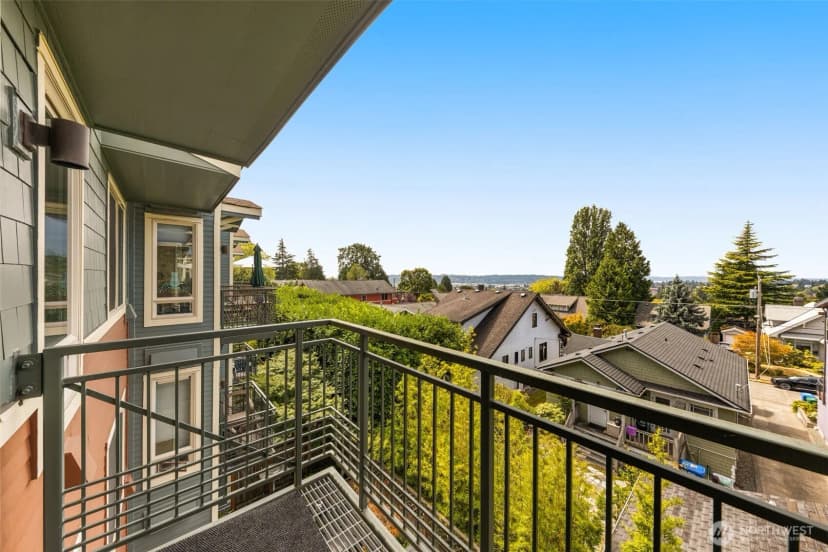 Property photo for 6801 Greenwood Avenue N #304, Seattle photo 12