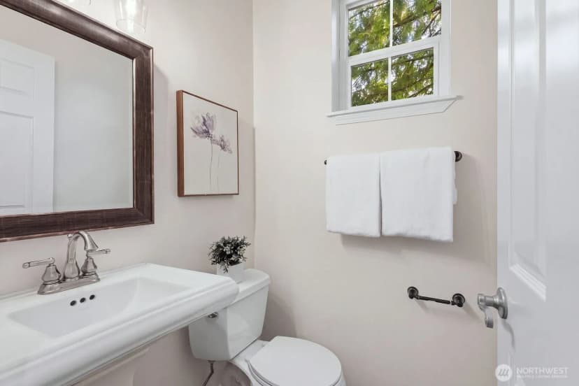Property photo for 9836 Ne 130th Place, Kirkland photo 12