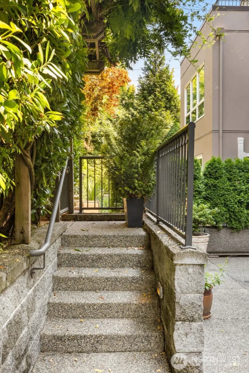 Property photo for 615 6th Street #107, Kirkland photo 28