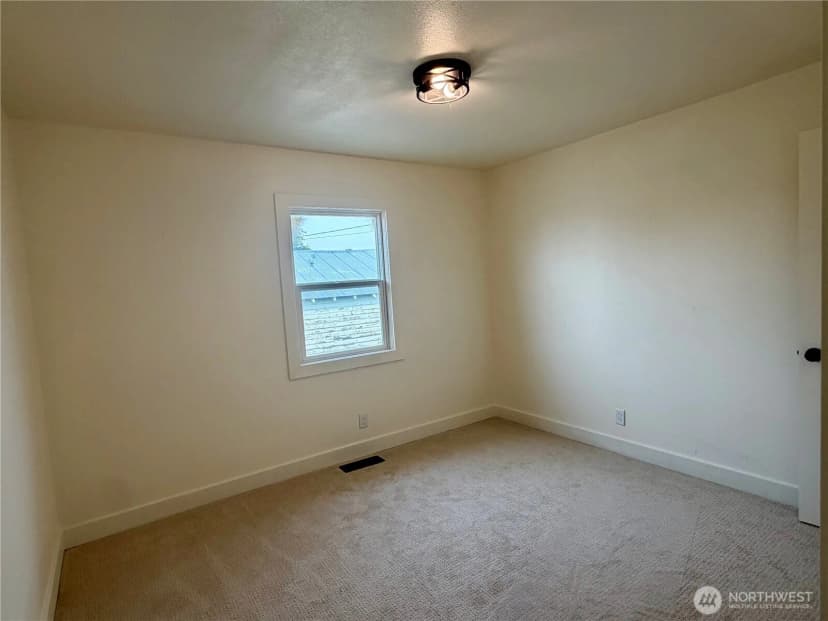 Property photo for 511 Se Brace Street, Wilbur photo 12