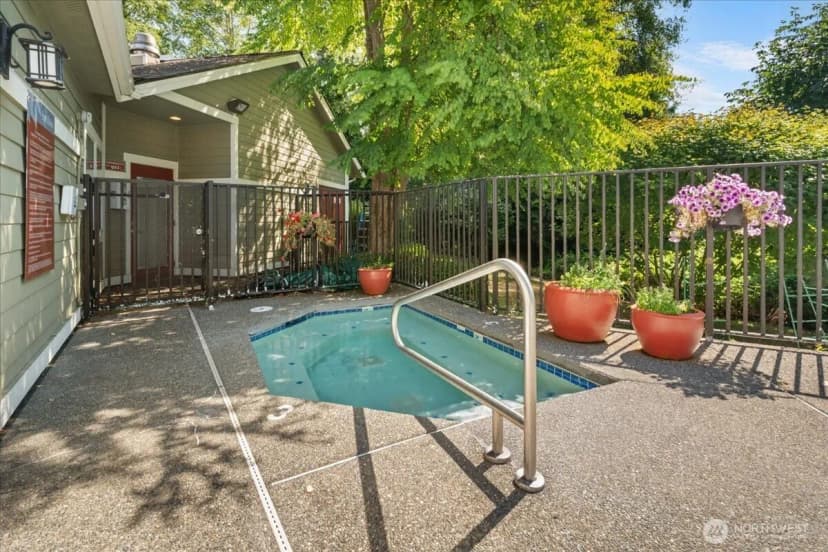 Property photo for 7711 Ne 175th Street #a305, Kenmore photo 32