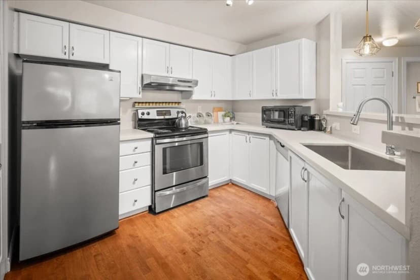 Property photo for 7711 Ne 175th Street #a305, Kenmore photo 9