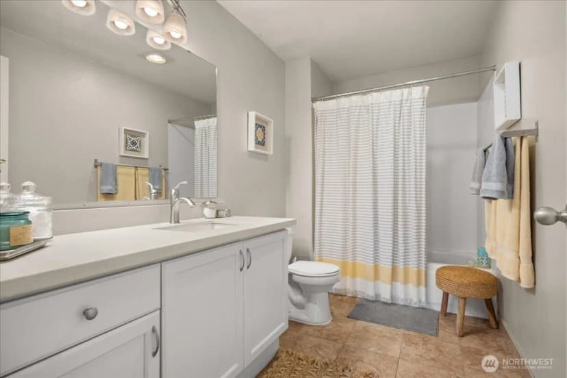 Property photo for 7711 Ne 175th Street #a305, Kenmore photo 18