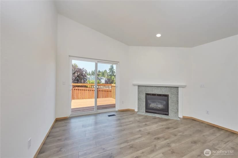 Property photo for 6804 E 132nd Street Ct, Puyallup photo 9