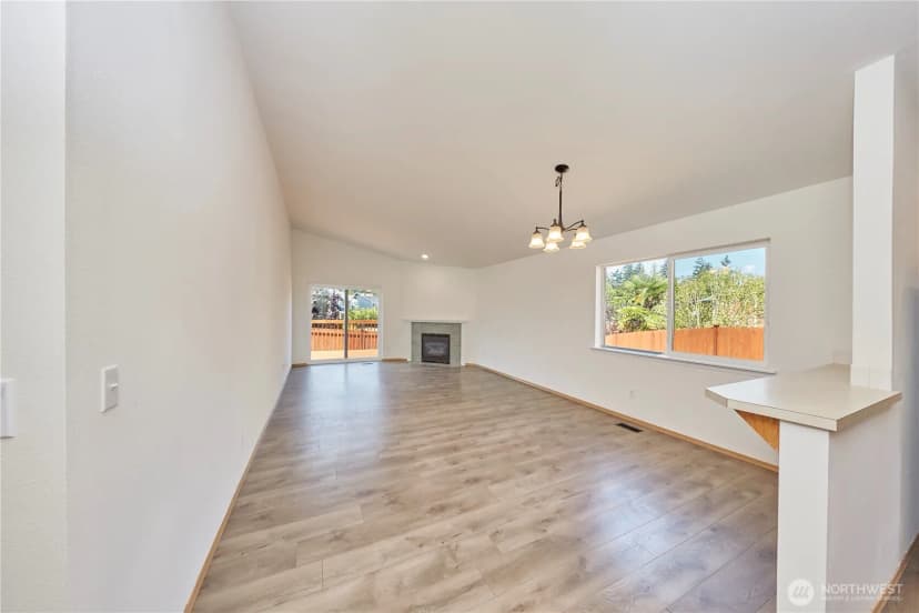 Property photo for 6804 E 132nd Street Ct, Puyallup photo 8