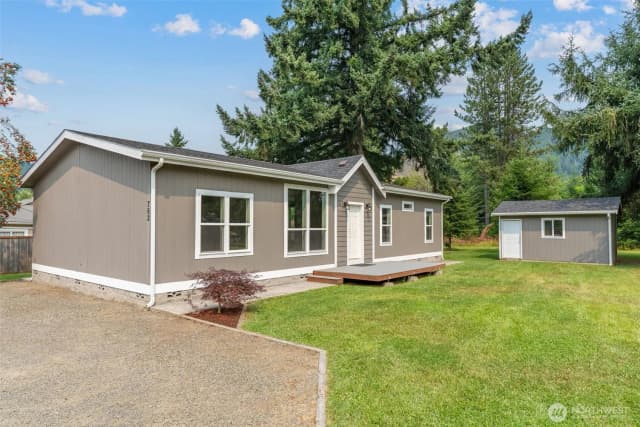 Property photo for 762 Division Avenue, Morton
