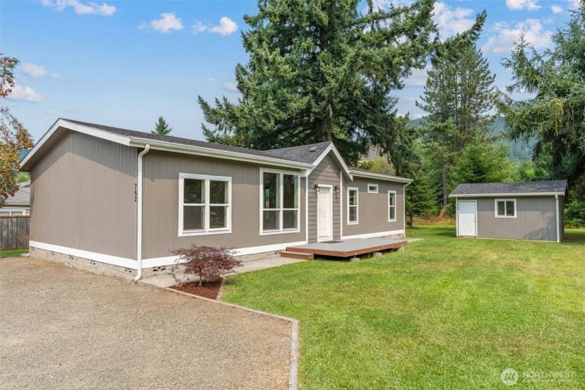 Property photo for 762 Division Avenue, Morton