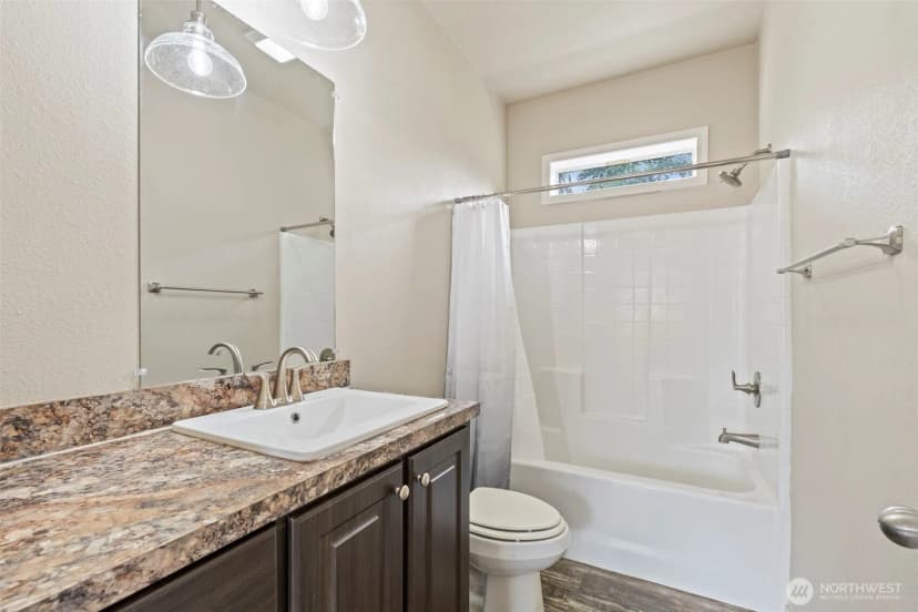 Property photo for 762 Division Avenue, Morton photo 18