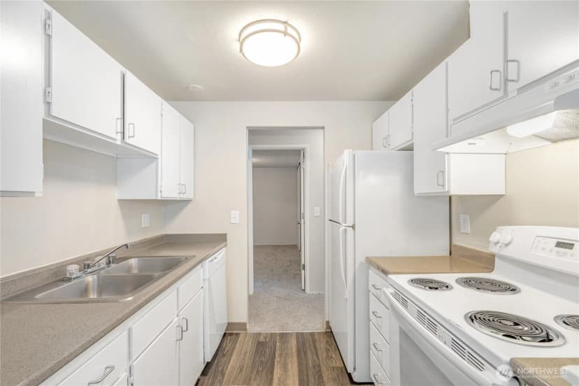Property photo for 177 S 340th Street, Federal Way photo 4