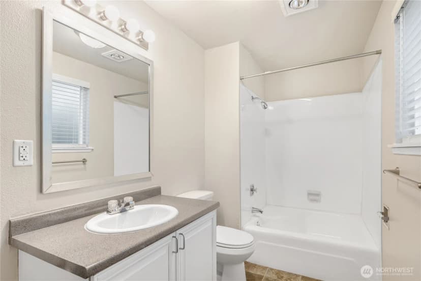 Property photo for 177 S 340th Street, Federal Way photo 19