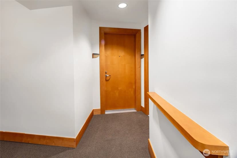 Property photo for 10650 Ne 9th Place #723, Bellevue photo 21