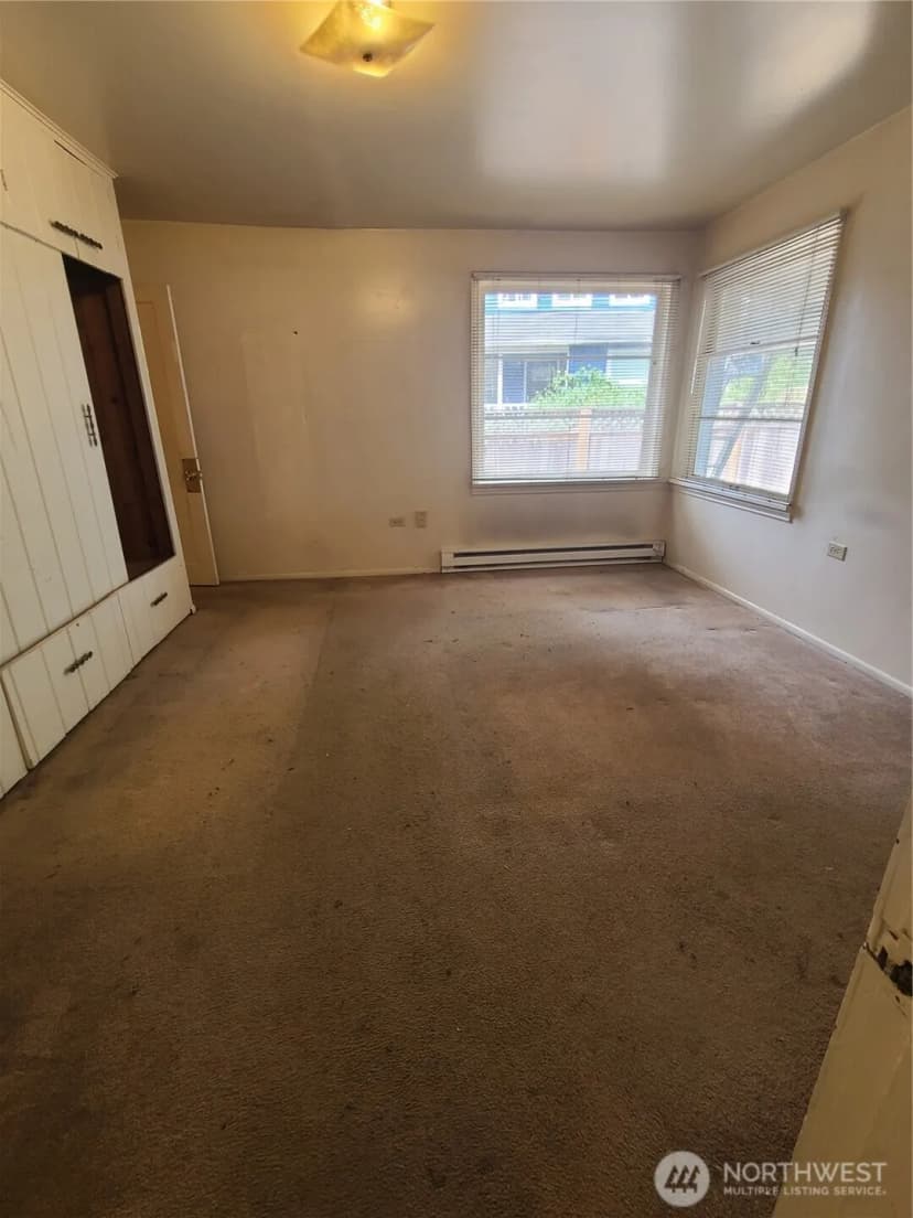 Property photo for 108 Ne 157th Street, Shoreline photo 9