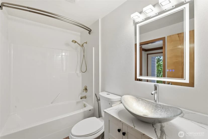 Property photo for 4820 W Tapps Drive E, Lake Tapps photo 17
