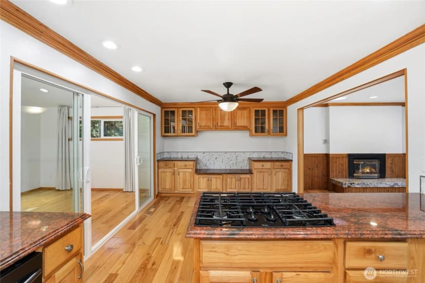 Property photo for 4820 W Tapps Drive E, Lake Tapps photo 12