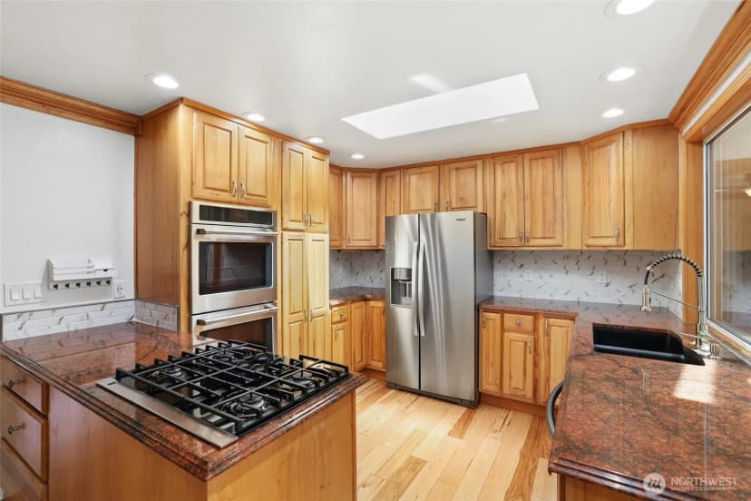 Property photo for 4820 W Tapps Drive E, Lake Tapps photo 10