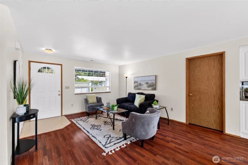 Property photo for 3045 Chelsea Court Nw, Olympia photo 7
