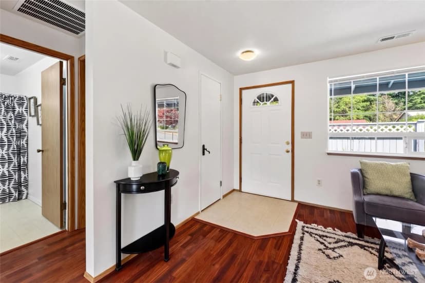 Property photo for 3045 Chelsea Court Nw, Olympia photo 6