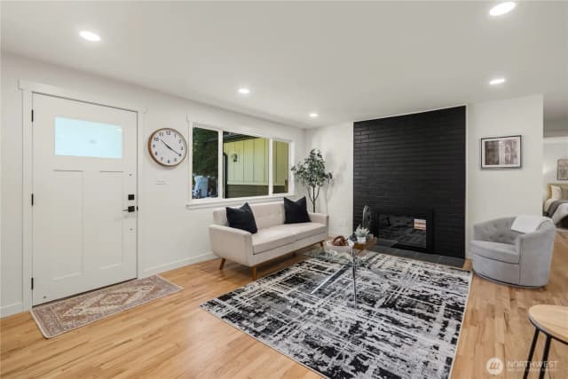 Property photo for 12116 Se 71st Street, Newcastle photo 3
