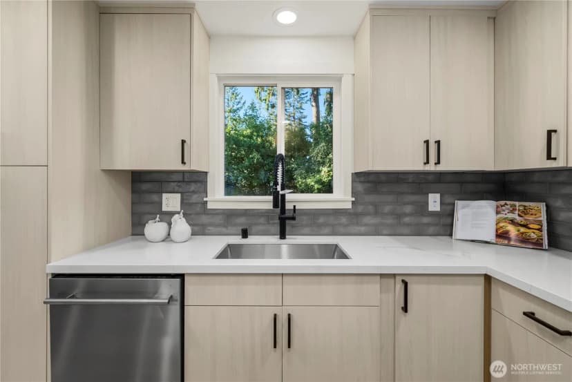 Property photo for 12116 Se 71st Street, Newcastle photo 14