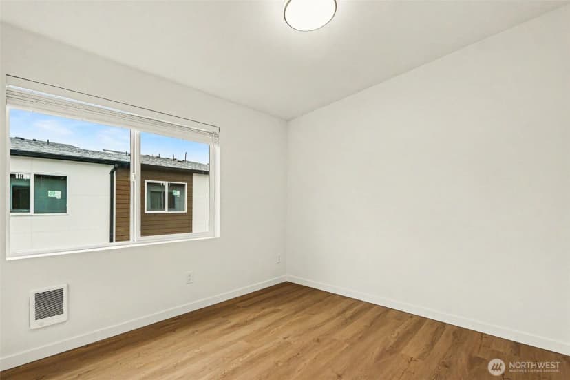 Property photo for 9725 4th Avenue W, Everett photo 17