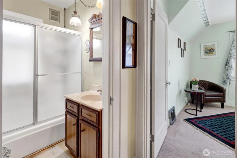 Property photo for 2900 Cornwall Avenue, Bellingham photo 17
