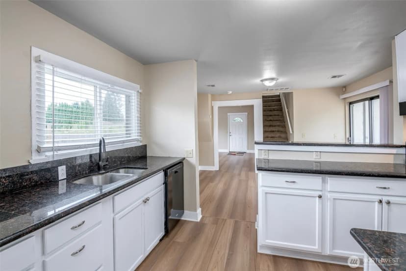 Property photo for 1806 2nd Street Se, Auburn photo 14