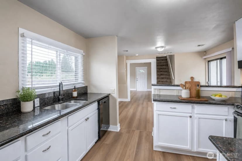 Property photo for 1806 2nd Street Se, Auburn photo 16