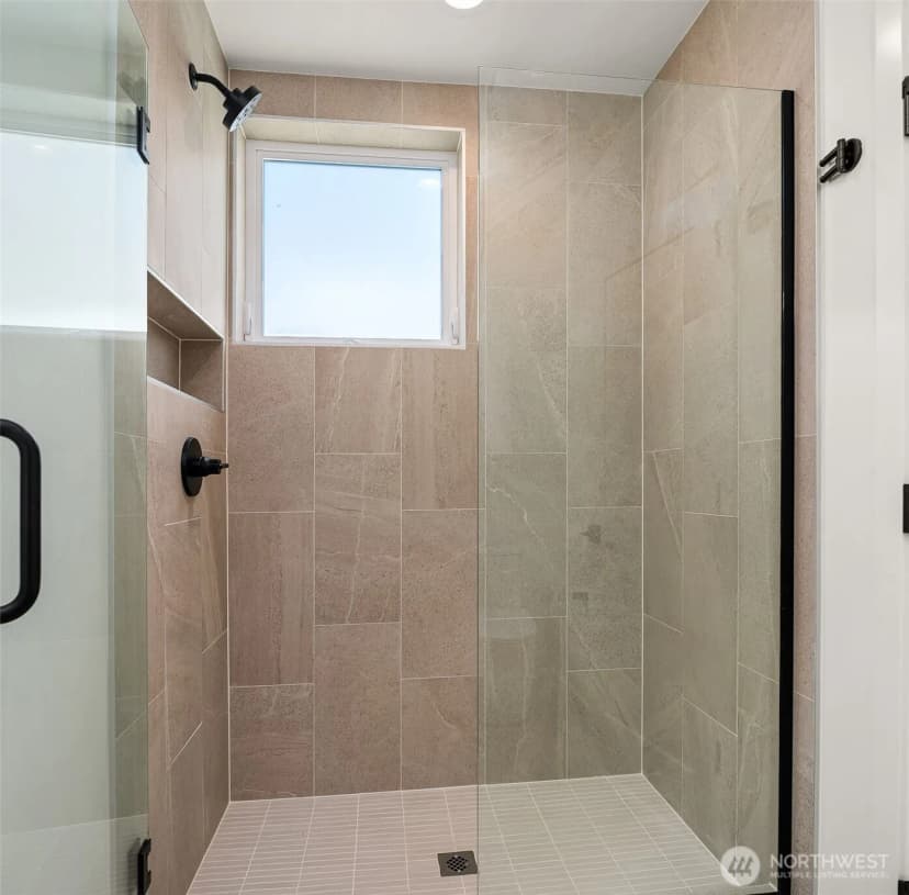 Property photo for 721 15th Avenue #b, Seattle photo 12