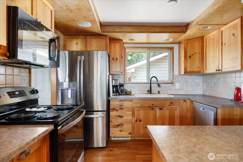 Property photo for 581 Olympic View Drive, Coupeville photo 13