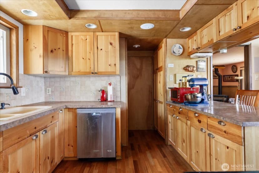 Property photo for 581 Olympic View Drive, Coupeville photo 11