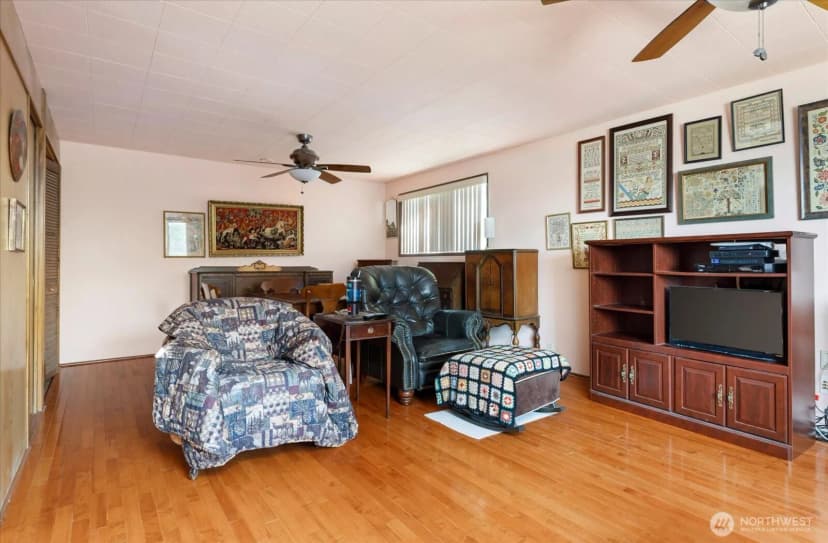 Property photo for 581 Olympic View Drive, Coupeville photo 8