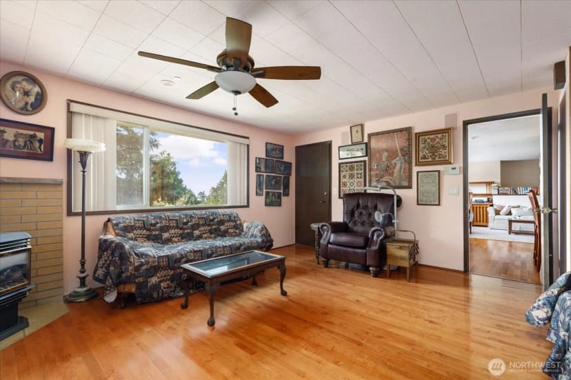 Property photo for 581 Olympic View Drive, Coupeville photo 9