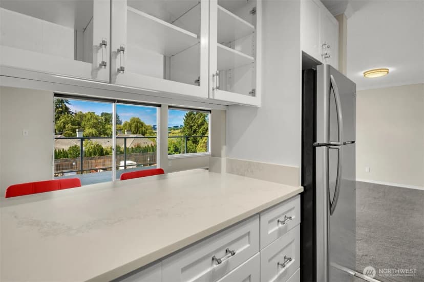 Property photo for 2501 Canterbury Lane E #320, Seattle photo 14