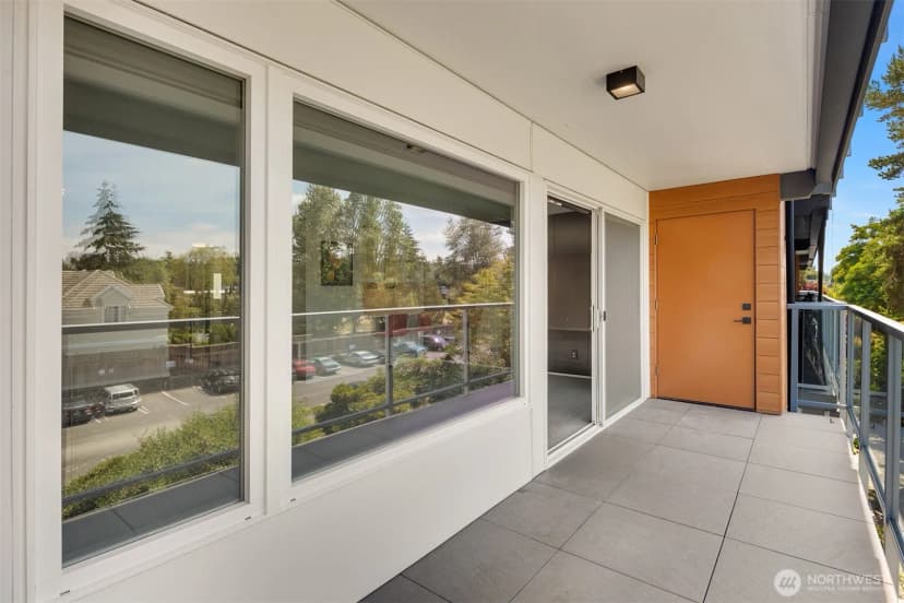 Property photo for 2501 Canterbury Lane E #320, Seattle photo 6