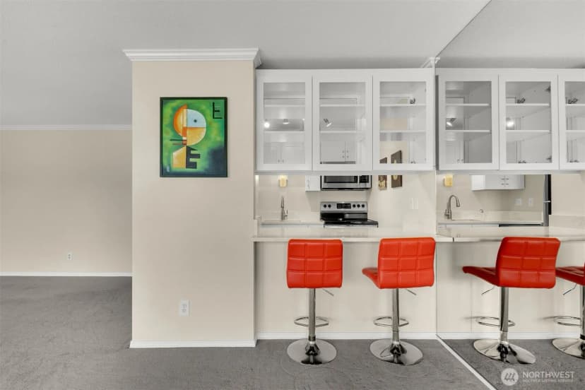 Property photo for 2501 Canterbury Lane E #320, Seattle photo 12