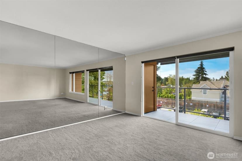 Property photo for 2501 Canterbury Lane E #320, Seattle photo 11