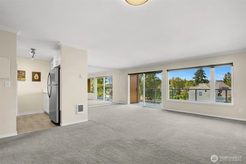 Property photo for 2501 Canterbury Lane E #320, Seattle photo 8
