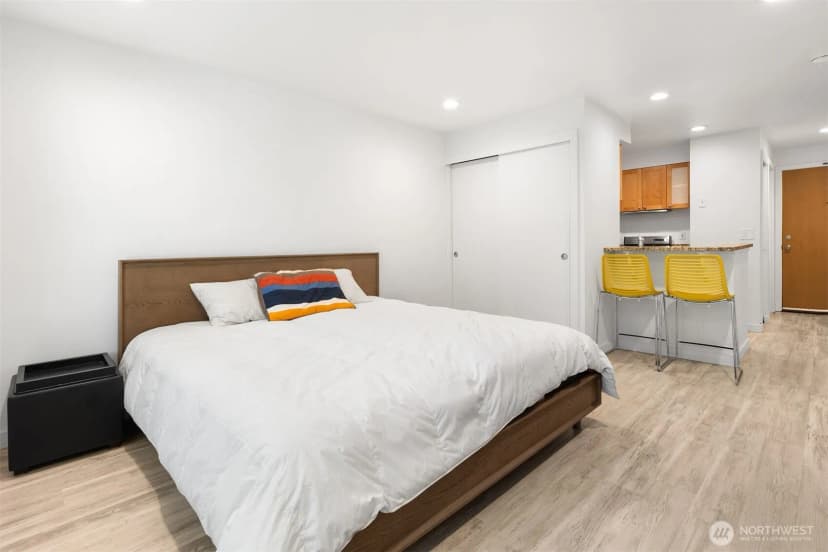 Property photo for 7600 Greenwood Avenue N #209, Seattle photo 9