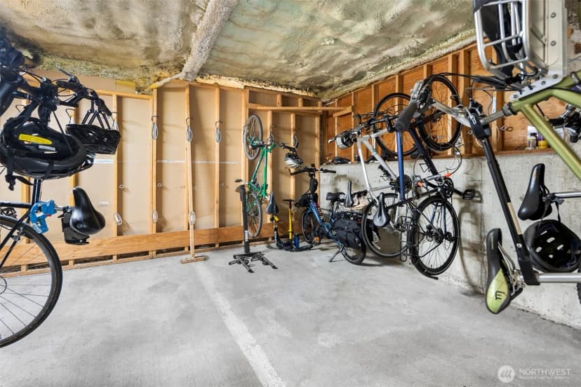 Property photo for 7600 Greenwood Avenue N #209, Seattle photo 19